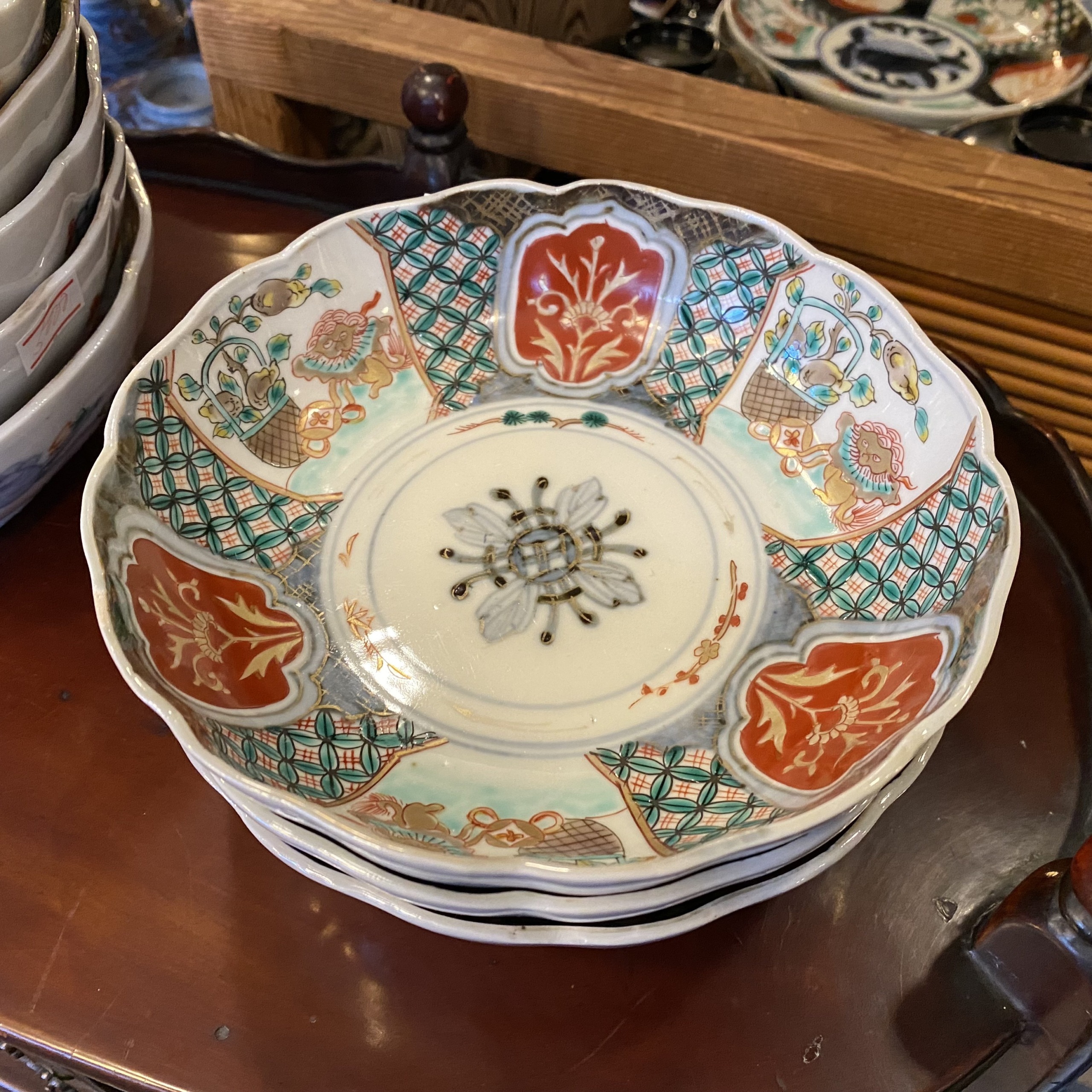 伊万里焼 なます皿 赤絵 青・緑花籠、獅子 明治時代 | Antique Nanae