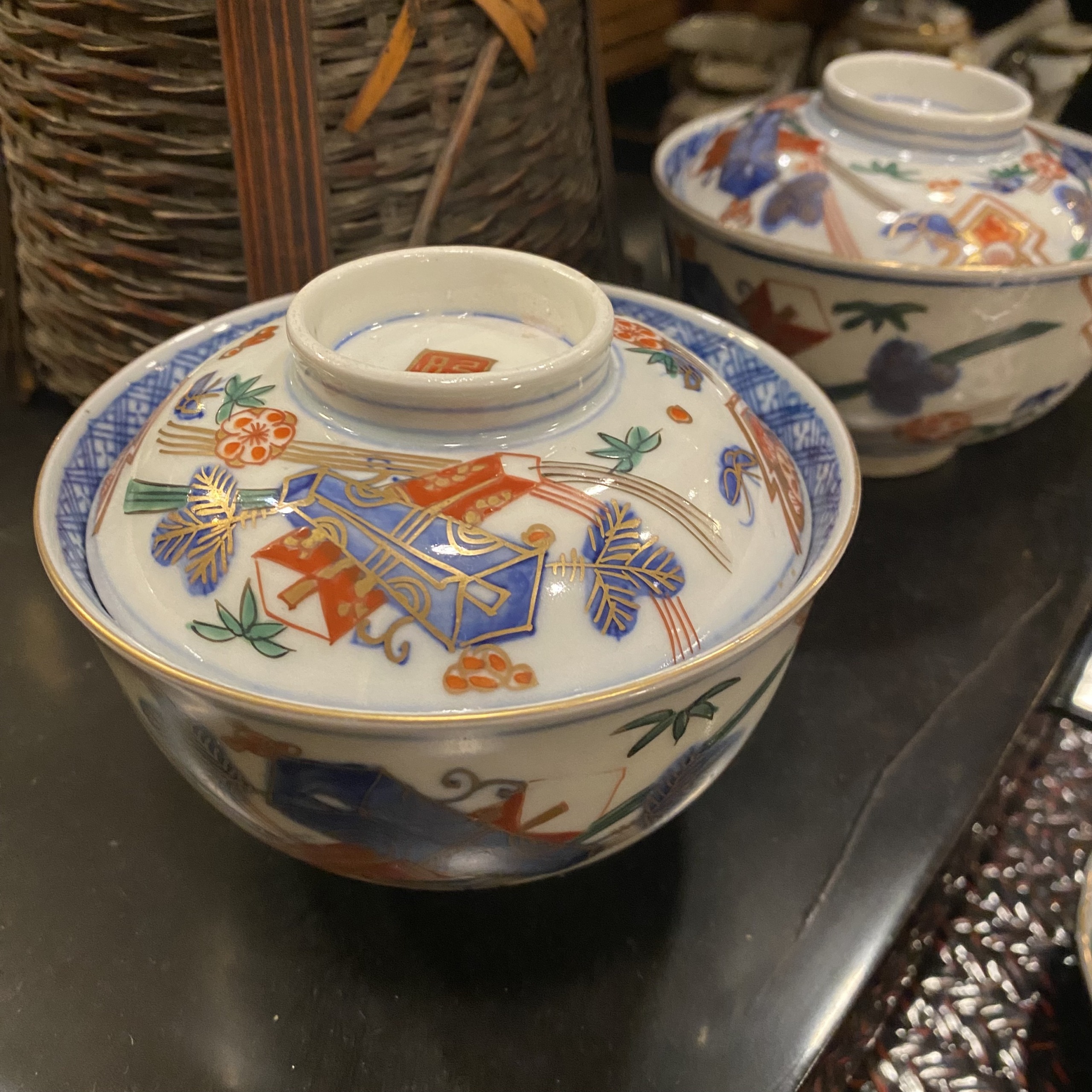 伊万里焼 通り物 飯茶碗 中央に麒麟 祝い柄 | Antique Nanae